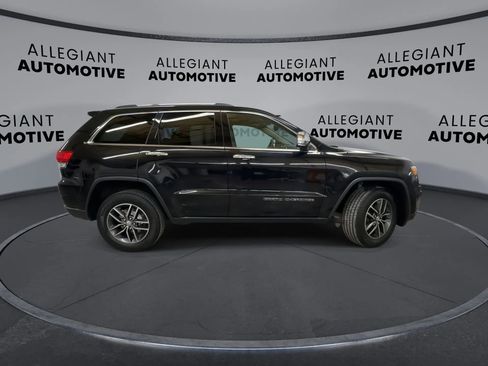 Used 2017 Jeep Grand Cherokee Limited image 10