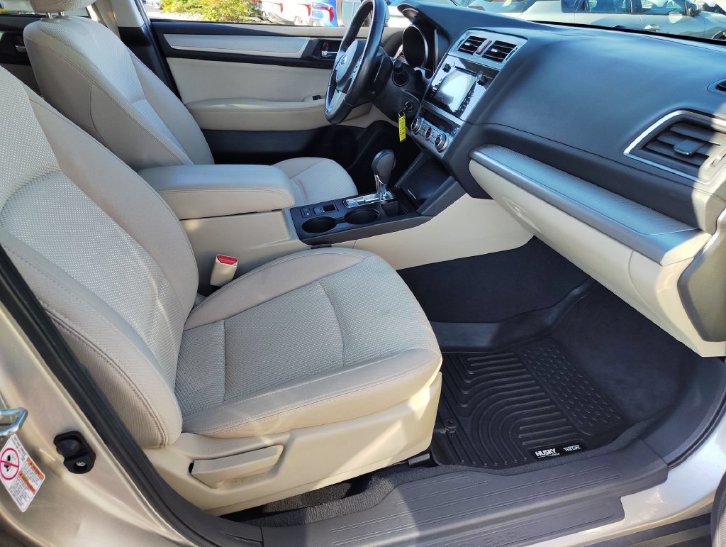 Used 2017 Subaru Outback 2.5i Premium w/ Popular Package #2 AWD/4WD image 31
