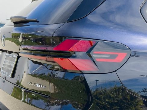New 2026 BMW X5 xDrive50e w/ M Sport Package image 4