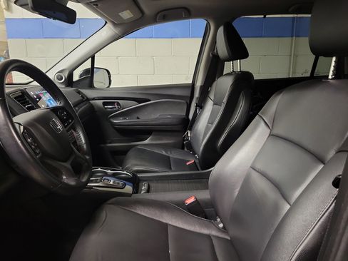 Certified 2022 Honda Pilot Touring image 18