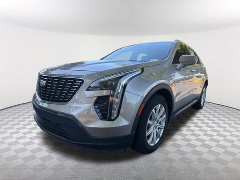 Used 2023 Cadillac XT4 Luxury w/ Cold Weather Package FWD image 1