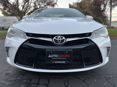 Used 2017 Toyota Camry SE image 5