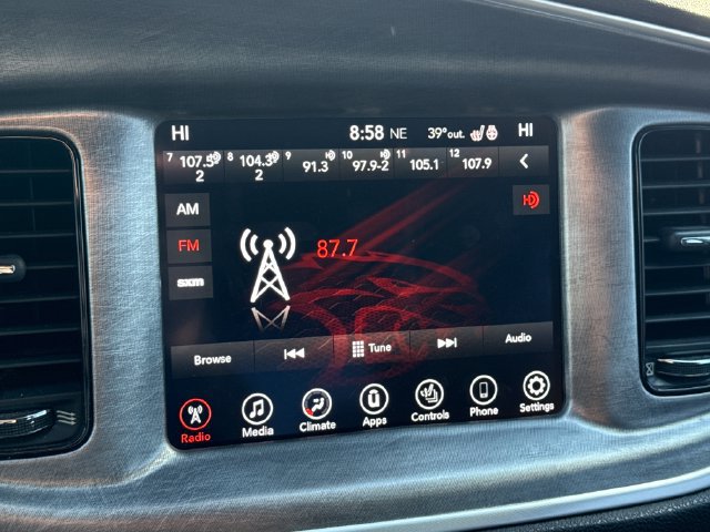 Used 2017 Dodge Charger R/T RWD image 28