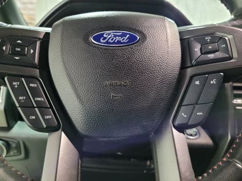 Used 2017 Ford F150 Lariat image 39