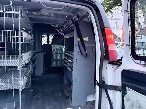 Used 2012 Chevrolet Express 2500 RWD image 12
