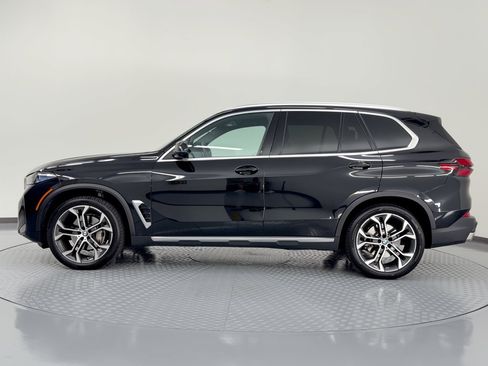 Used 2024 BMW X5 xDrive40i w/ Premium Package AWD/4WD image 2