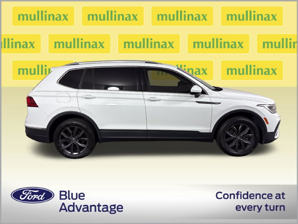 Used 2022 Volkswagen Tiguan SE FWD image 2