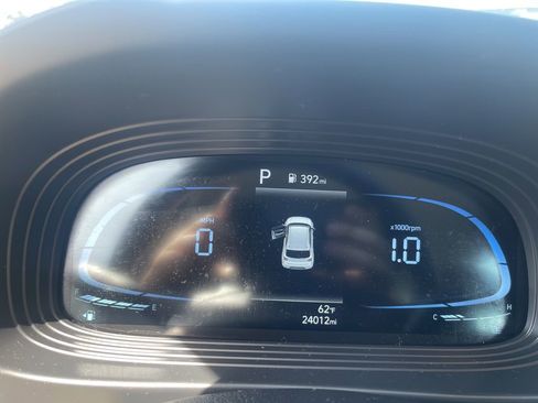 Certified 2023 Hyundai Venue SE w/ Cargo Package FWD image 19