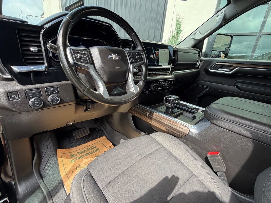 Used 2024 Chevrolet Silverado 1500 RST w/ Max Trailering Package AWD/4WD image 10