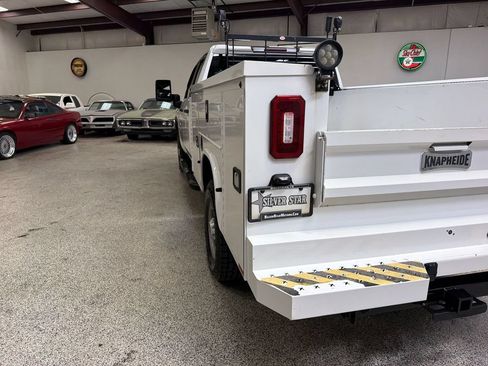Used 2021 Chevrolet Silverado 2500 W/T w/ WT Fleet Convenience Package AWD/4WD image 15