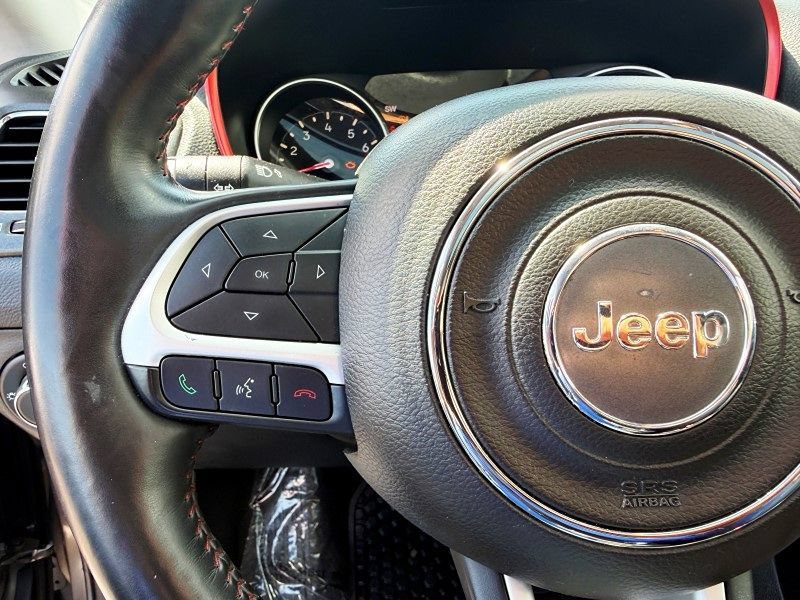 Used 2018 Jeep Compass Trailhawk w/ Leather Interior Group AWD/4WD image 27
