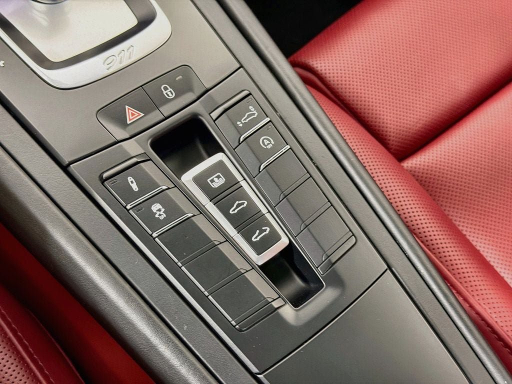 Certified 2017 Porsche 911 4 Coupe AWD/4WD image 24