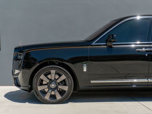 Used 2025 Rolls-Royce Cullinan image 22