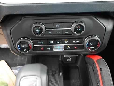 New 2026 Ford Bronco Heritage Edition AWD/4WD image 9