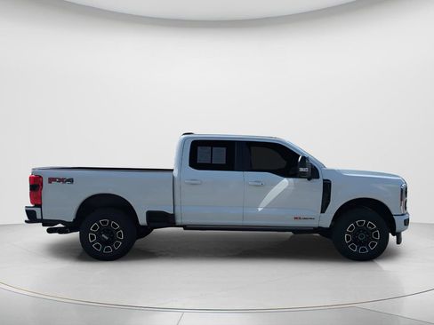 Used 2025 Ford F250 Platinum image 3