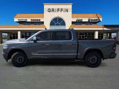 Used 2022 RAM 1500 Limited w/ Body Color Bumper Group AWD/4WD image 10