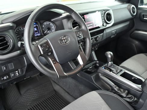 Used 2020 Toyota Tacoma TRD Off-Road image 25