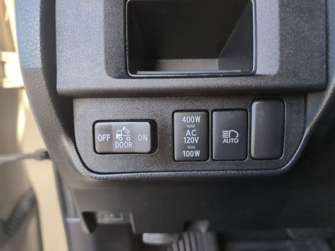 Used 2019 Toyota Tacoma TRD Off-Road image 16