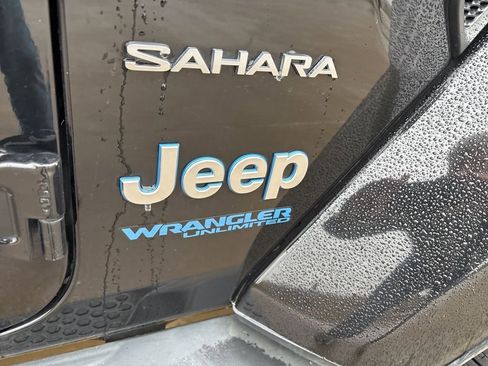 Used 2021 Jeep Wrangler Unlimited Sahara w/ Cold Weather Group image 5