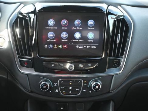 Used 2023 Chevrolet Traverse LT w/ Midnight/Sport Edition image 17