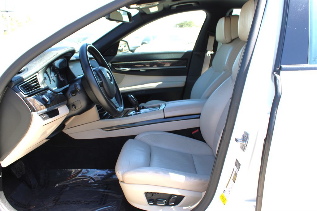 Used 2012 BMW 750Li RWD image 15