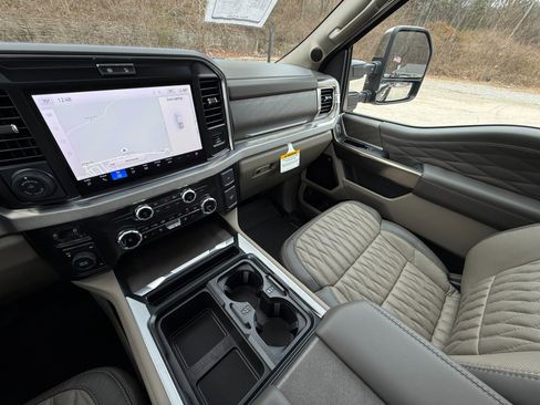 Used 2026 Ford F450 Platinum w/ Platinum Plus Package image 58