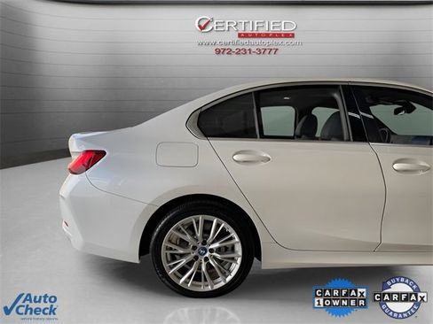 Used 2024 BMW 330e w/ Convenience Package image 9