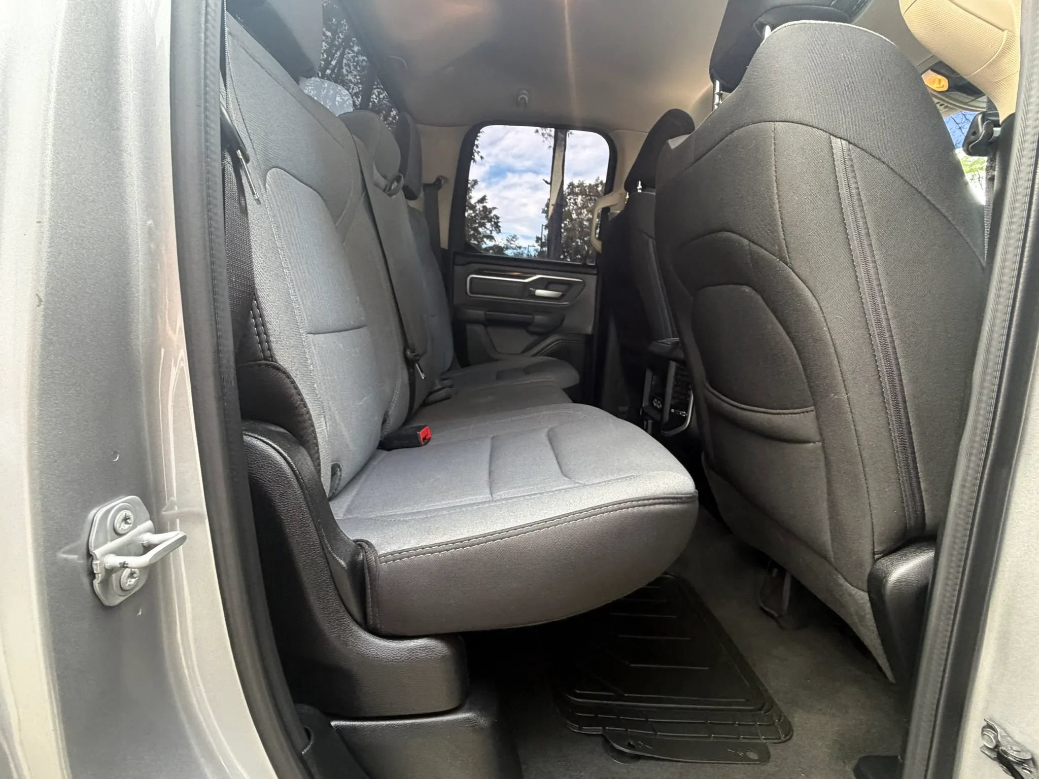 Used 2020 RAM 1500 Big Horn RWD image 15