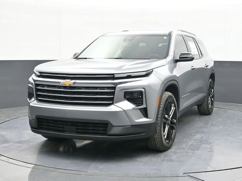 New 2026 Chevrolet Traverse LT w/ LPO, Floor Liner Package image 2