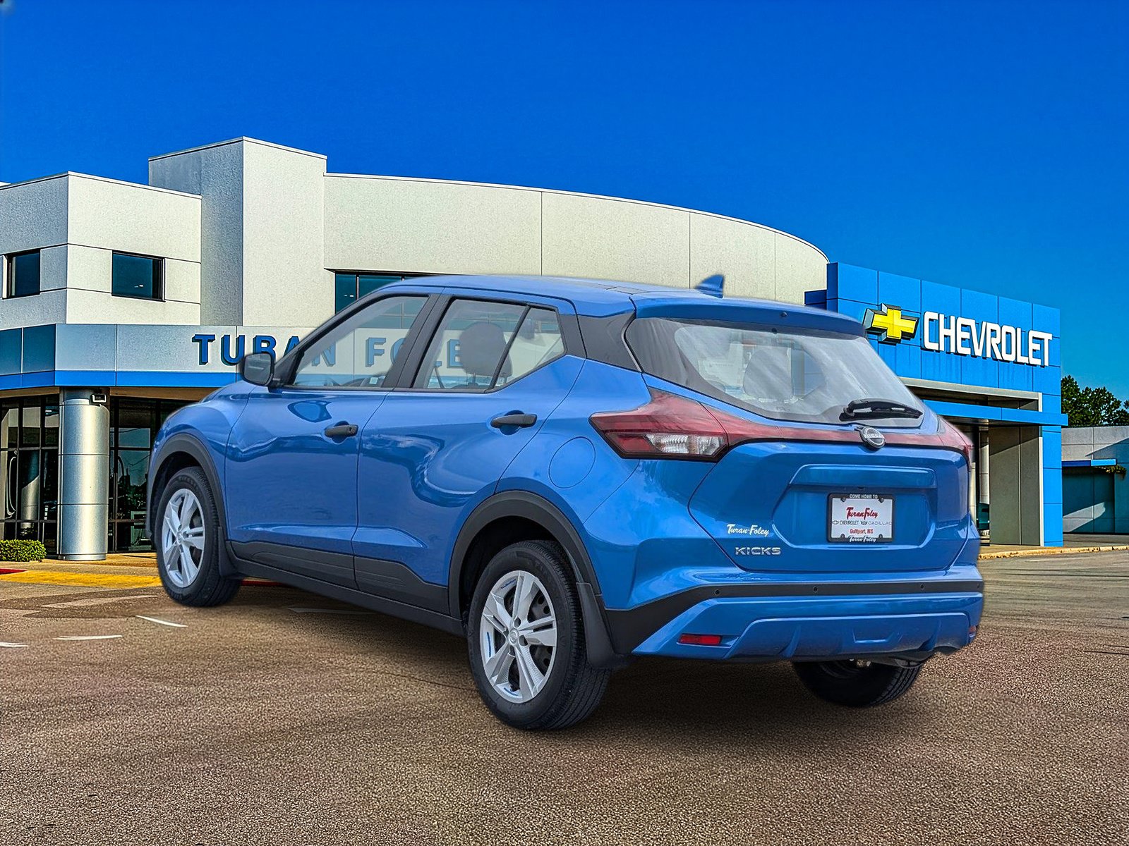 Used 2024 Nissan Kicks S FWD image 3