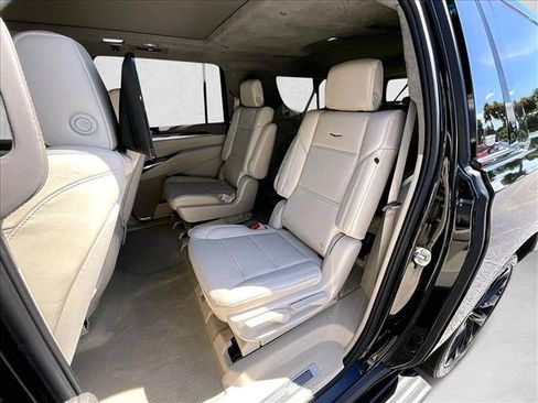 Used 2025 Cadillac Escalade ESV Sport Platinum w/ LPO, ONYX Package AWD/4WD image 28