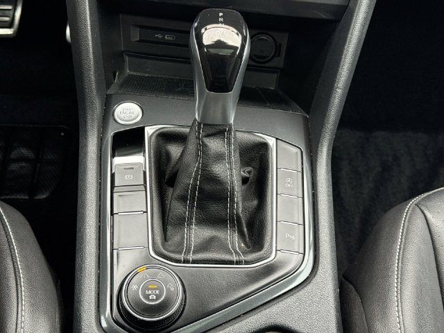 Used 2022 Volkswagen Tiguan SE R-Line AWD/4WD image 15