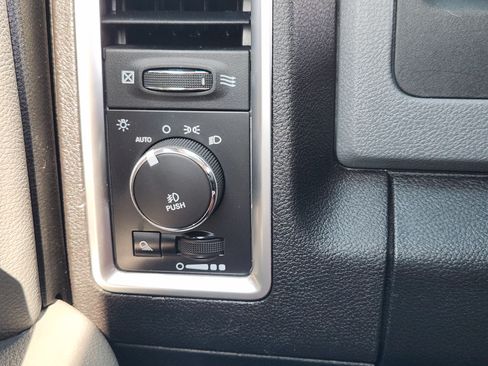 Used 2017 RAM 1500 Big Horn AWD/4WD image 23