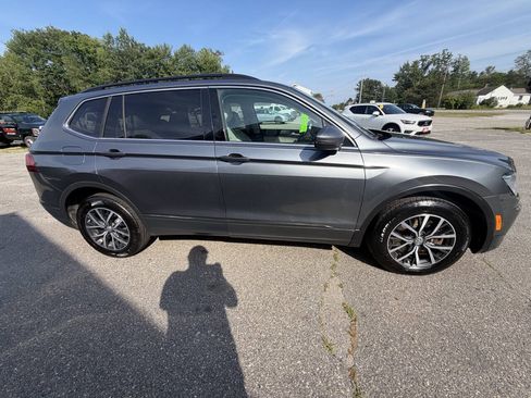 Used 2019 Volkswagen Tiguan SE w/ 3rd Row Seat Package AWD/4WD image 10