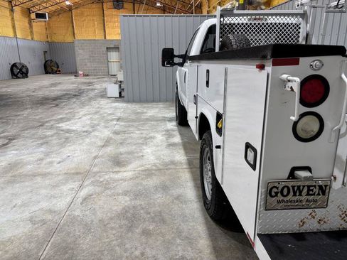 Used 2016 Ford F350 XL w/ Power Equipment Group image 9