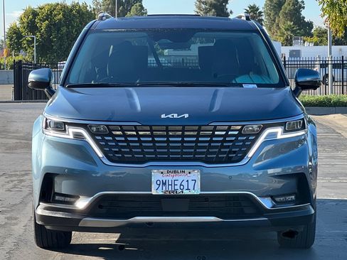 Used 2024 Kia Carnival SX Prestige image 9