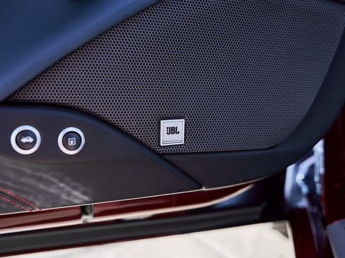 Used 2019 Ferrari 488 Spider image 40