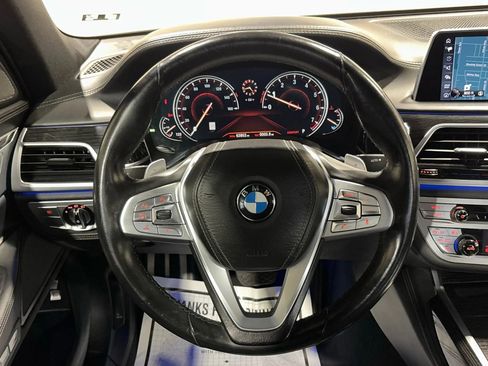 Used 2016 BMW 750i image 16