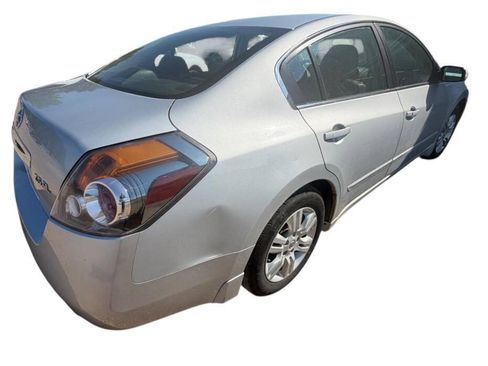 Used 2012 Nissan Altima 2.5 SL w/ 2.5SL Pkg FWD image 5