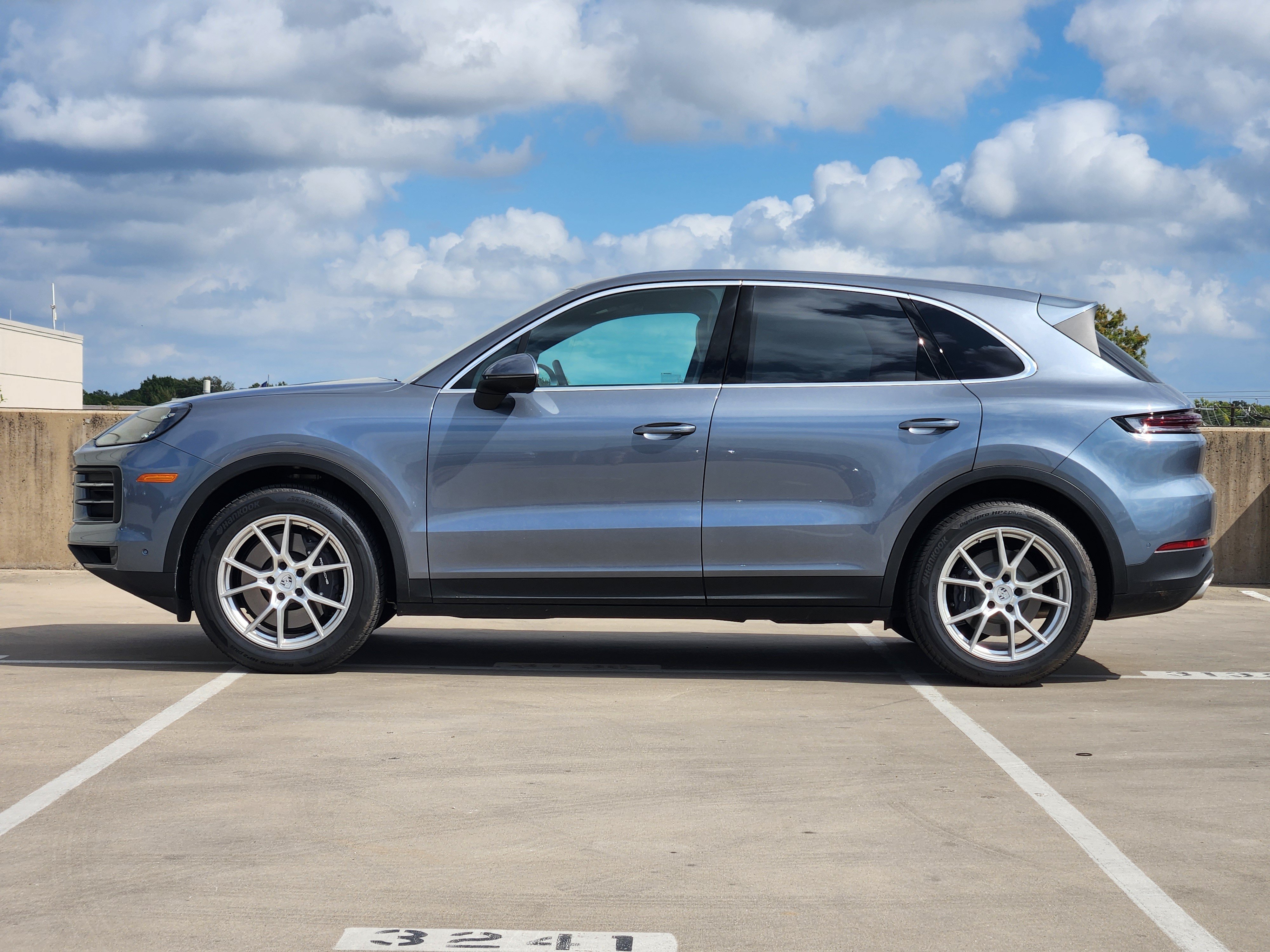 Certified 2026 Porsche Cayenne AWD/4WD image 2