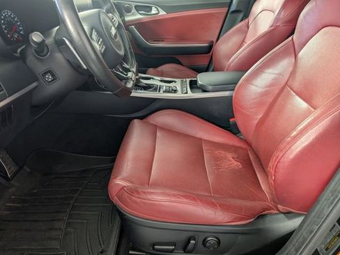 Used 2018 Kia Stinger GT1 image 14