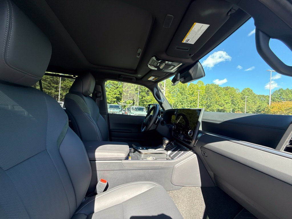 Used 2026 Lexus GX 550 AWD/4WD image 16