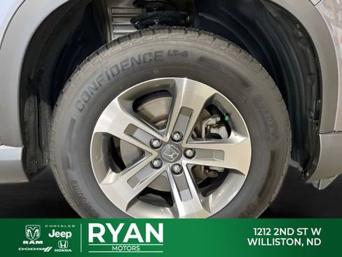 Used 2023 Honda Pilot EX-L image 11