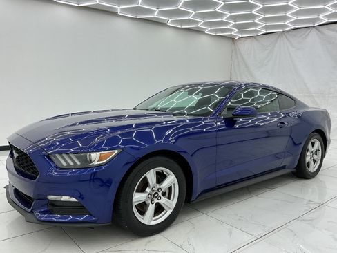 Used 2016 Ford Mustang Coupe RWD image 6