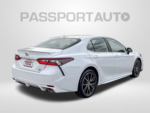 Used 2022 Toyota Camry SE image 7