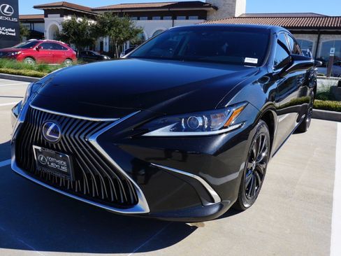 Used 2021 Lexus ES 300h w/ Accessory Package 2 image 1