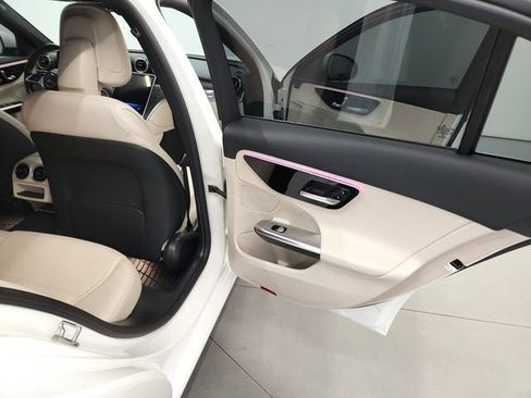 Used 2023 Mercedes-Benz C 300 4MATIC Sedan image 40