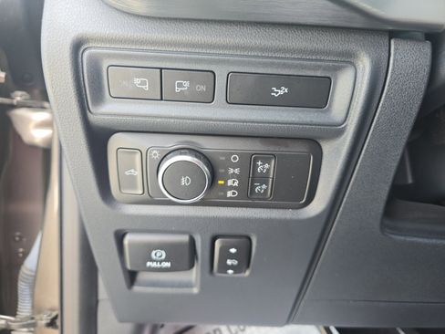 Used 2022 Ford F150 Lariat image 26