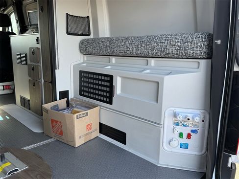 Used 2023 Mercedes-Benz Sprinter 2500 image 17