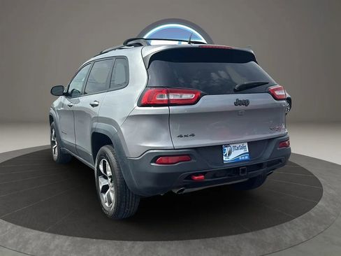 Used 2017 Jeep Cherokee Trailhawk w/ Comfort/Convenience Group AWD/4WD image 19